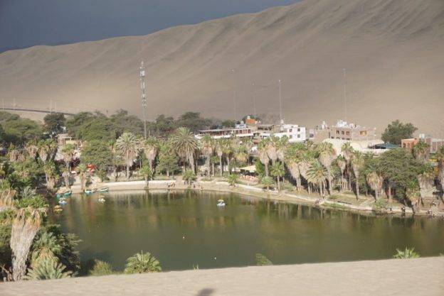 Huacachina – dune buggy and sand boarding in Peru