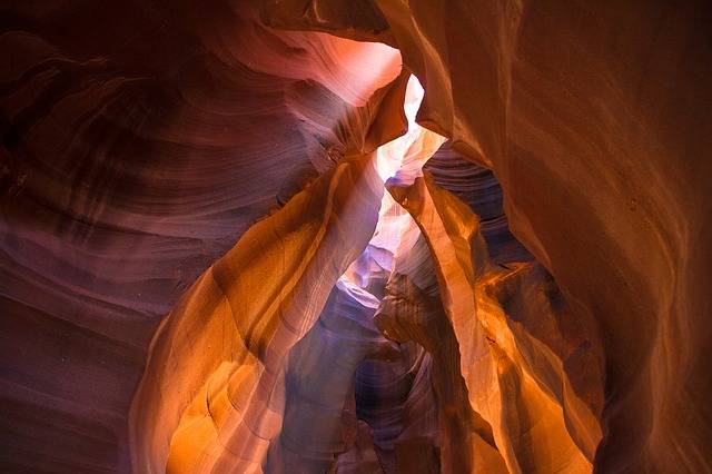 upper and lower antelope canyon tours