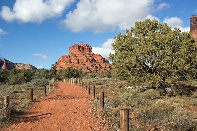 Bell Rock sedona arizona hiking